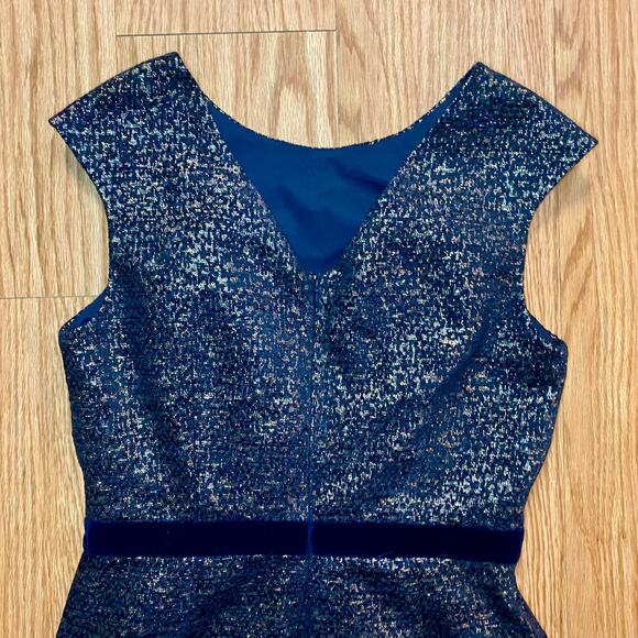 Elegant Blue Midi Dress - Picture 10 of 11